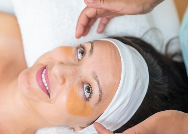 happy-advanced-facial-client-in-auburn - Copy
